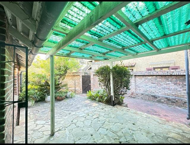 4 BEDROOM HOUSE FOR SALE IN WESTCLIFF
